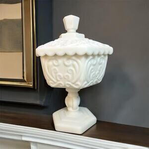 Vtg -Imperisl Atterbury Wedding Cake/ Compote W/lid- Doeskin Satin Milk Glass